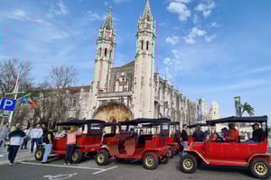 Nostalgic Lisbon Tuk Tuk Tour: Hidden Gems