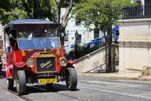 Nostalgic Lisbon Tuk Tuk Tour: Hidden Gems
