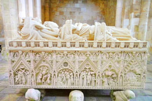 Óbidos, Nazaré & Alcobaça: Private Trip by Car