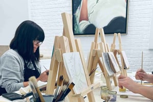 Paint Your Tile and Create Your Unique Piece in an Art Gallery in Lisbon