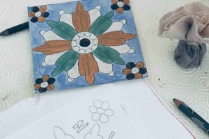 Paint Your Tile and Create Your Unique Piece in an Art Gallery in Lisbon