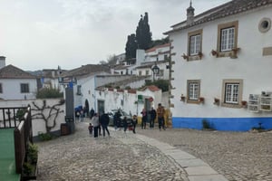 Porto / Lisbon Transfer with Nazaré & Óbidos