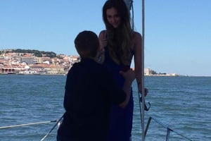Private Romantic cruise with sparkling wine- 2-Hour- Lisbon