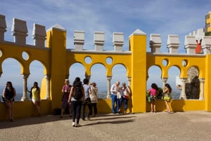 Small Group: Sintra, Pena Palace, Moorish Castle & Cascais