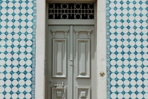 Visit the centre of Lisbon. Small group. Follow the guide..