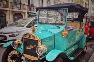 Recorrido en coche antiguo