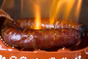 Visite culinaire en petit groupe à Lisbonne : mangez et buvez comme un habitant de la ville