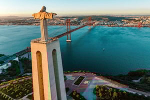 Från Lissabon: Arrábida och Sesimbra – vin, natur och strandtur