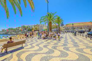 Von Lissabon: Cascais Estoril Strand & Weinpass