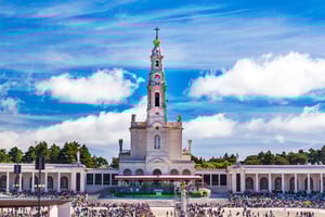 From Lisbon: Fatima, Nazaré, Óbidos Full-Day Trip