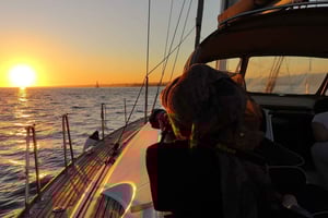 Lisbon: 2-Hour Sunset Sailing Tour on Luxury Sailing Yacht