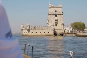 Lissabon 2 Stunden Segeltag Tour und Kreuzfahrt mit Getränken