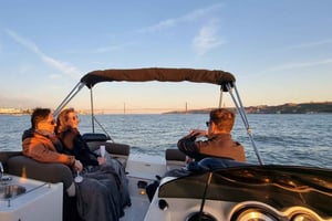 Lisboa: Excursión en barco con champán