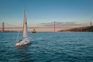 Lisboa: Tour particular num iate no rio Tejo