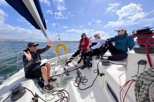 Лиссабон: закат на паруснике