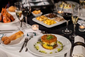 Лиссабон: эротическое кабаре-шоу и ужин