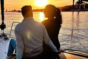 Lisbon: Sunset Sailing Boat Cruise with Wine