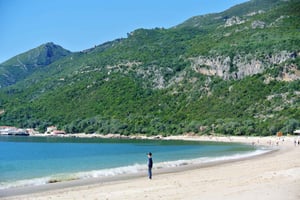 Excursão a Sesimbra e ao Parque Nacional da Arrábida com degustação de 5 vinhos