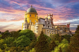 Sintra: Tour de día completo de lujo con ticket de entrada al Palacio de la Pena