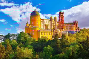 Sintra: Castillo de los Moros. Palacio de Pena. Cabo da Roca. Y Cascais.