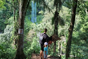 Zwiedzanie wodospadów Sindang Gila i Tiu kelep