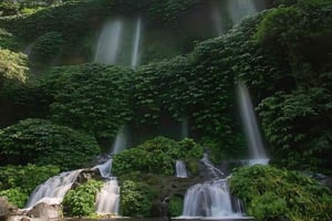 Dagtocht naar watervallen, weefdorpen en lunch