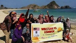 Lombok Click Holiday T & T
