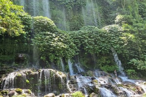 Lombok: Waterval en traditioneel dorp privétour