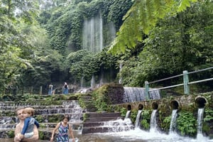 Lombok: Cachoeira Benang Kelambu e viagem ao campo de arroz