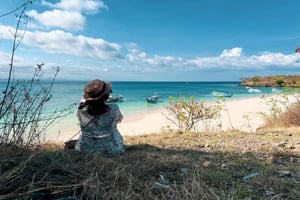 Pink Beach Lombok Adventure – Hidden Paradise in the East