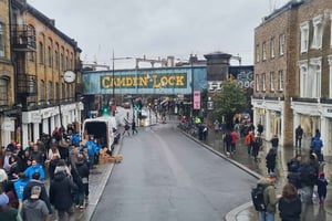 Excursão a pé e a pubs de Camden