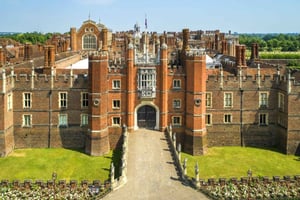 Halvdagsutflykt till Hampton Court Palace från London med biljetter