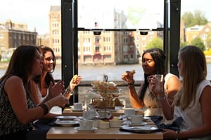 London: Afternoon Tea-krydstogt på Themsen