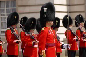 London: Changing of the Guard Experience with a Historian