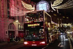 Londres: Tour nocturno de las luces de Navidad en autobús descapotable
