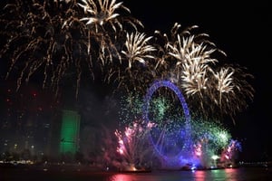 London: NYE fyrværkeri Typhoon Clipper Cruise