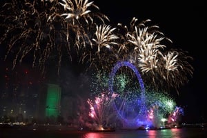 London: NYE-fyrverkerier Typhoon Clipper-kryssning