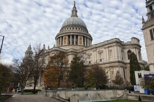 Des ruines romaines aux bombardements du Blitz : L'histoire brûlante de Londres