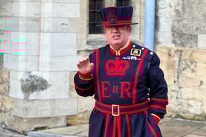 Encontro e saudação VIP com o Beefeater da Torre de Londres e Royal London