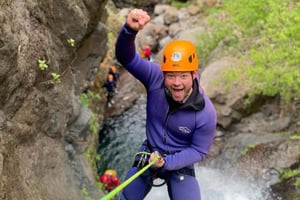 Da Funchal: Avventura di canyoning intermedio (Livello 2)