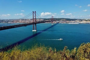 Almada: tour guidato in bici elettrica con viste panoramiche