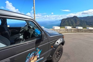 Madeira 4x4 Jeep Safari: Pico Arieiro & Santana-Häuser