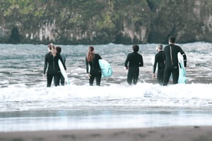 Madère : Leçon de surf en groupe avec équipement