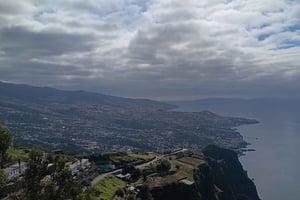 Madeira West & Nord: Private Tour im Mercedes mit legendären Stopps