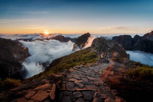 Atardecer en el Pico do Arieiro, Madeira, con un guía local
