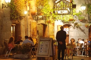 Madrid: Räätälöity yökierros yksityisoppaan kanssa