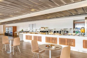 Madrid: Puerta de Alcalá VIP Airport Loungeen (T2).