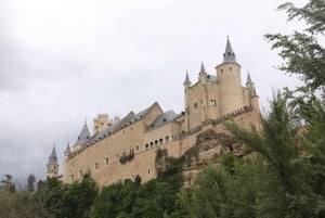 Madrid: Avila and Segovia Day Trip with Tickets to Monuments