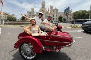 Madrid mit dem Seitenwagen: 2 Stunden ikonische Monumente