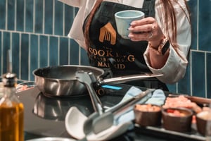 Madrid: clase de cocina de tapas con maridaje de vino sin fondo